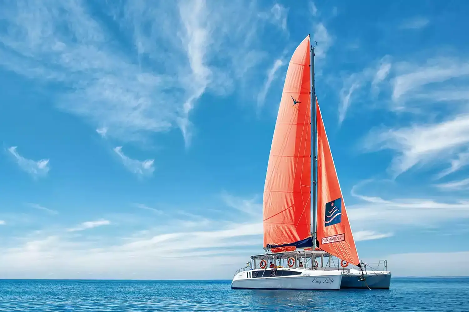 Catamaran VN — парусный катамаран в Нячанге